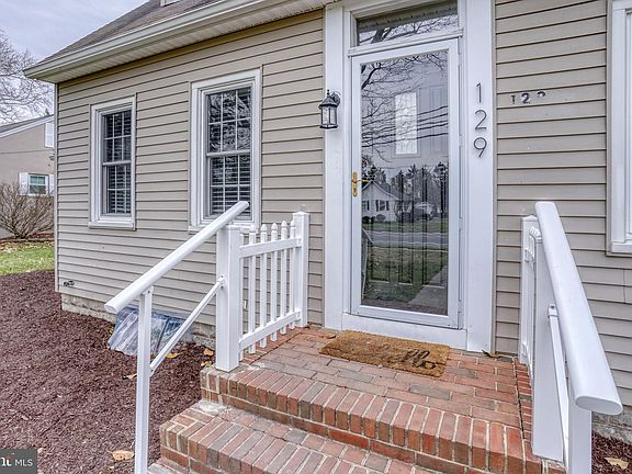 4th image of 129 Laurel Rd