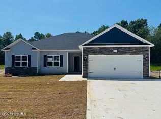 425 Windermere Rd, Hubert, NC 28539