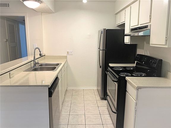 4th image of 615 W Saint Johns Ave APT 106