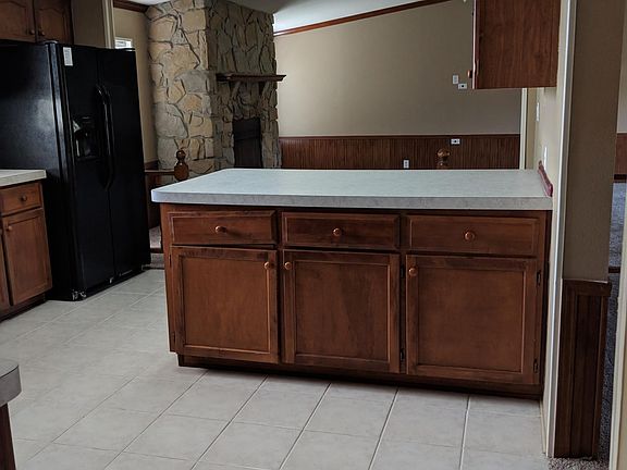 2nd image of 3914 Sparky Ln #3914