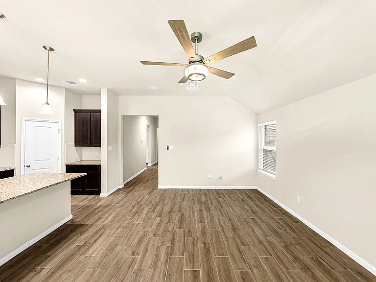 1507 Stony Island Dr — Photo 12