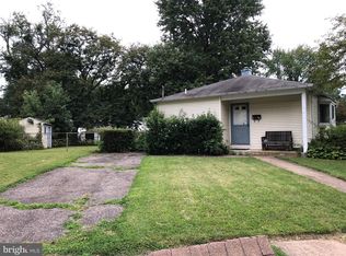 6 Gilmore Rd, Ewing, NJ 08628