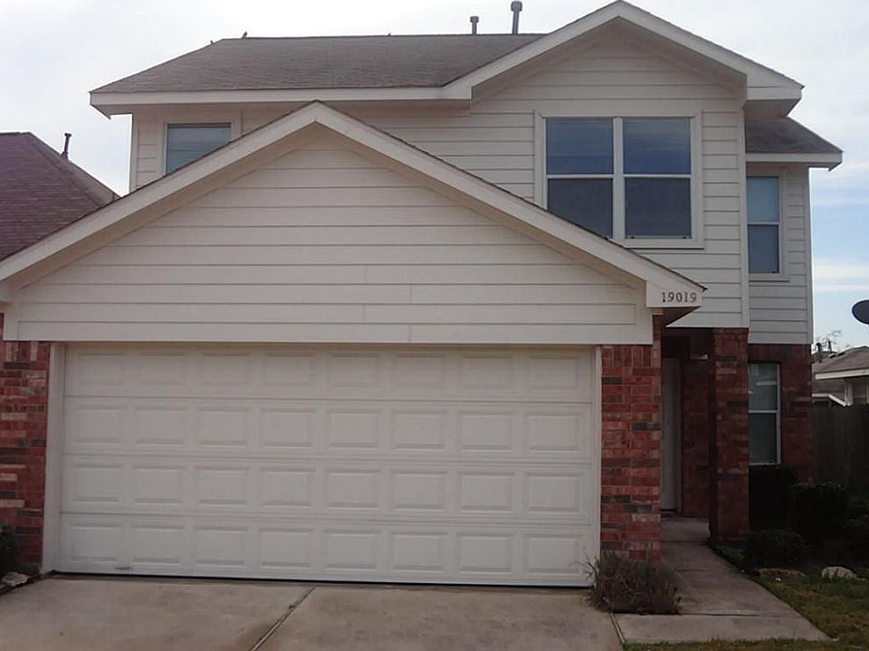 1st image of 19019 Yellow Thrush Dr