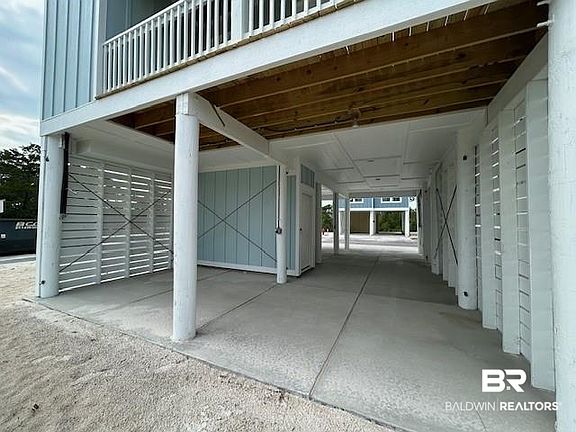 3rd image of 2829 Salt Dr