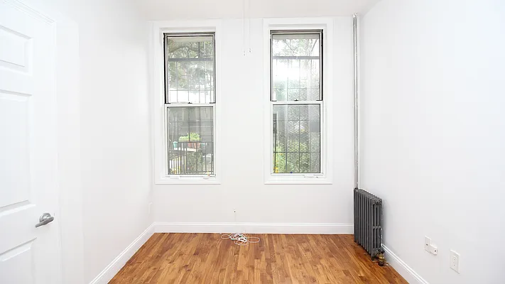 Rented by Nooklyn NYC LLC | media 12