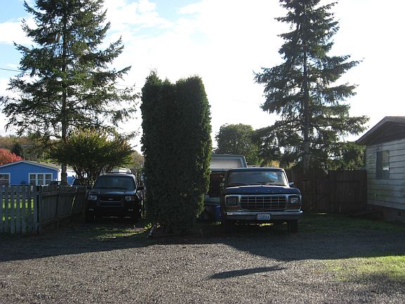 2nd image of 1701 SE Auburn Black