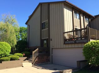 44 Portwine Rd, Willowbrook, IL 60527