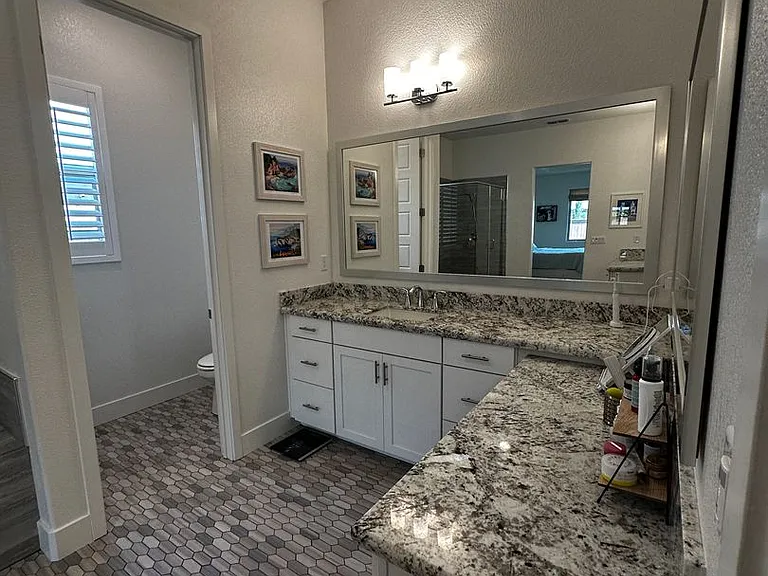 2305 Banks Dr — Photo 29