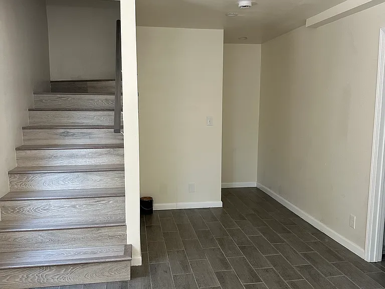 8426 Ramsgate Ave — Photo 9