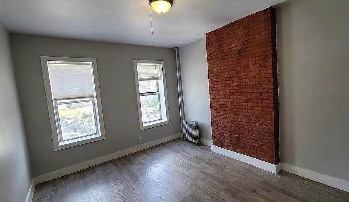424 East 148th Street — Photo 3