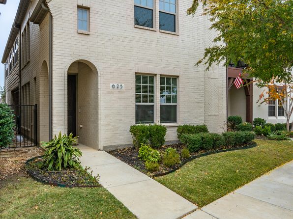 625 Surrey Ln