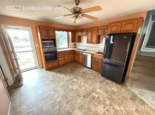 31227 Livingstone Ave, Abbotsford, BC V2T4T2