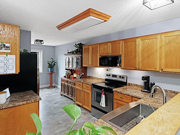 3rd image of 505 7th Ave SW