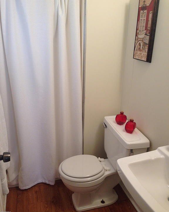 1st image of 207 Kathryn St