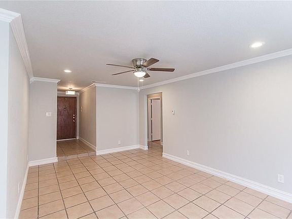 3rd image of 1016 Timberview Dr