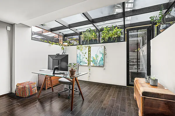 Rented by SERHANT. | media 7