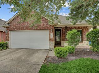 606 Sabinal St, Webster, TX 77598