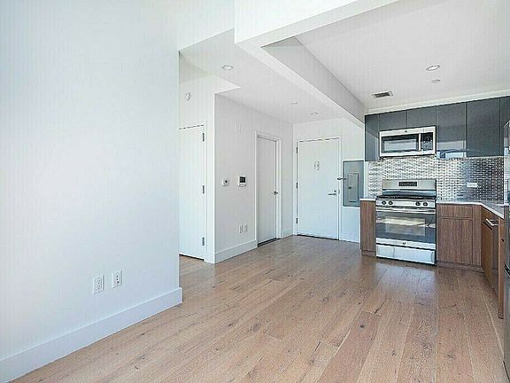 5th image of 69 E 125th St #2B