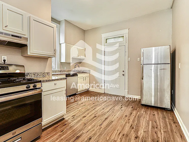 909394_006_kitchen_6.jpg
