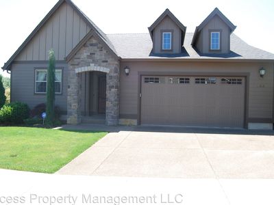 744 E Garfield St, Carlton, OR, 97111