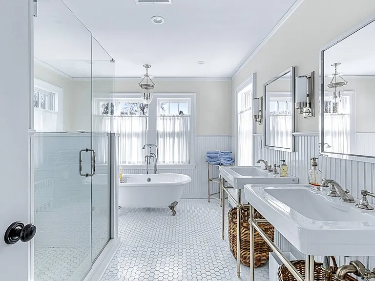 62 Jennings Ave — Photo 13