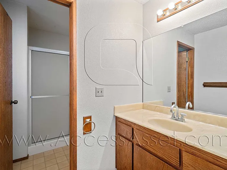 21825 Canyon Dr — Photo 12
