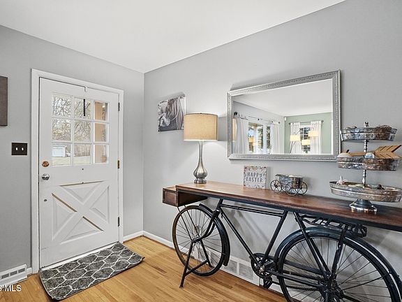 4th image of 4906 Swanbrook Ct