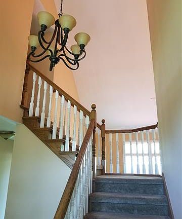 2nd image of 2956 Shorewood Blvd