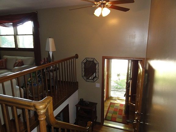 3rd image of 1130 Lincoln Ave