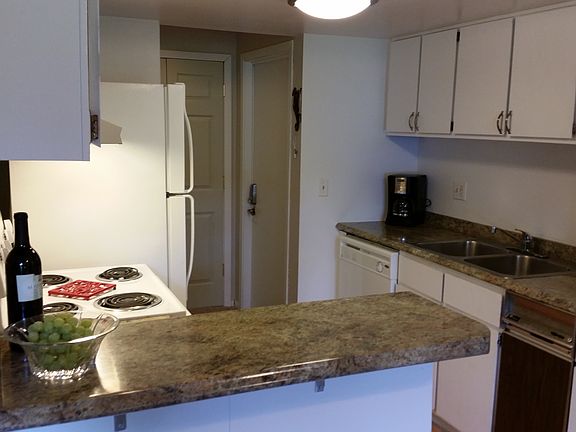 5th image of 213 Paisley Ct APT C