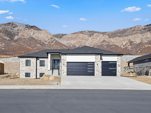 2nd image of 710 E Mountain Rd N