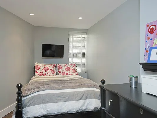 Sold by Sotheby's International Realty | media 3