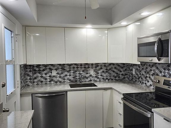 4th image of 2855 Leonard Dr APT H406