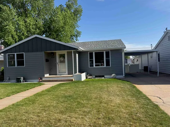 614 E Student Dr, Ogallala, NE 69153