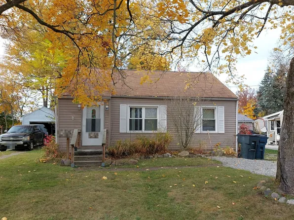 222 Ohio Ave, Wadsworth, OH 44281