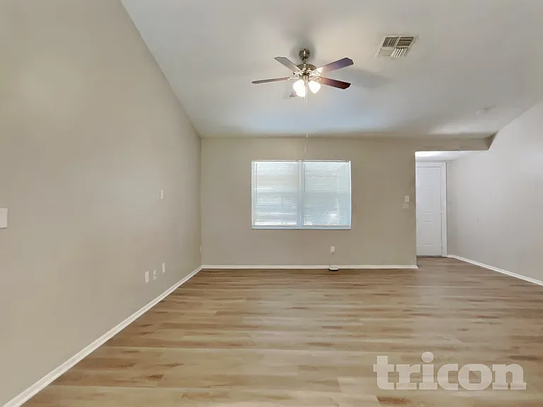 3154 Macdonald Dr — Photo 6