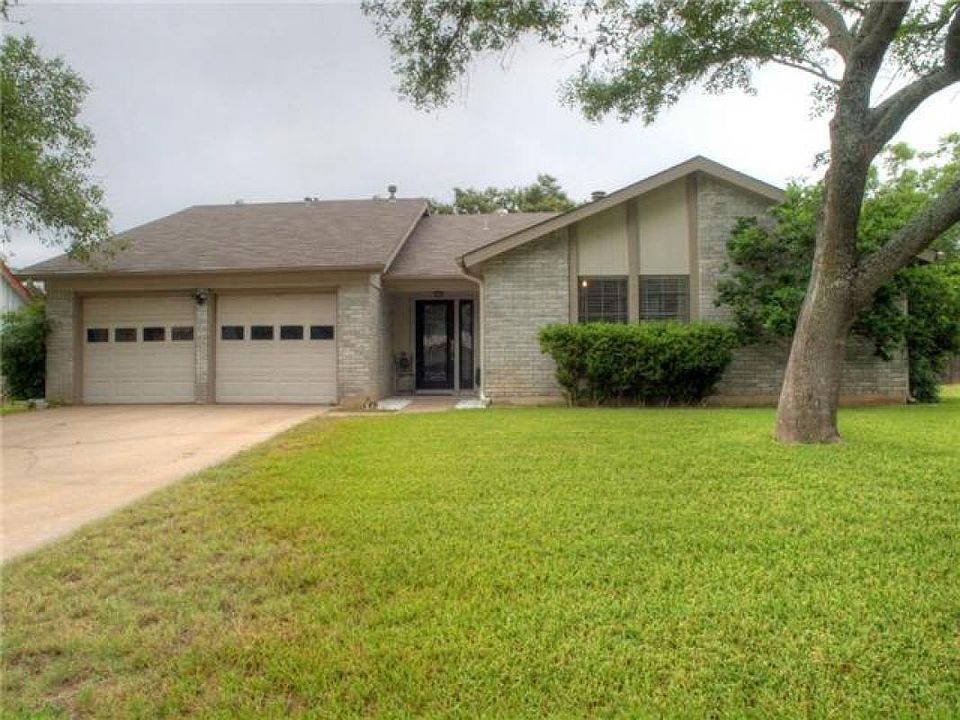 1st image of 1705 Oakridge Dr