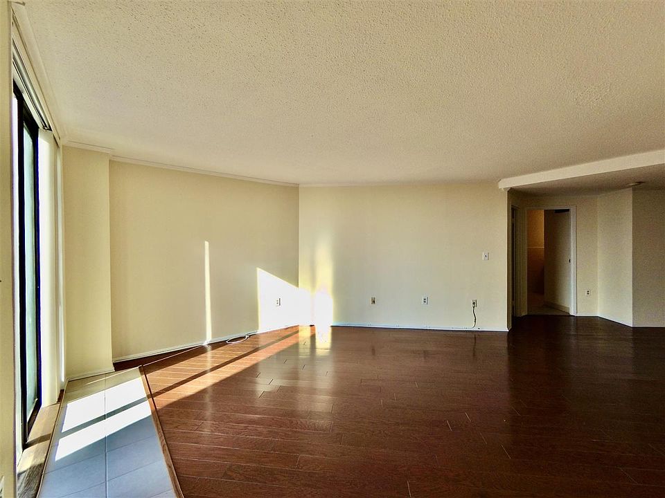 1st image of 1434 Harmon Cove Tower