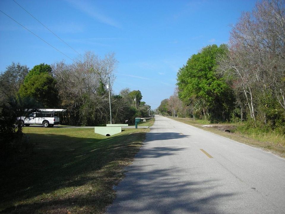 2nd image of 240 NE 138th St