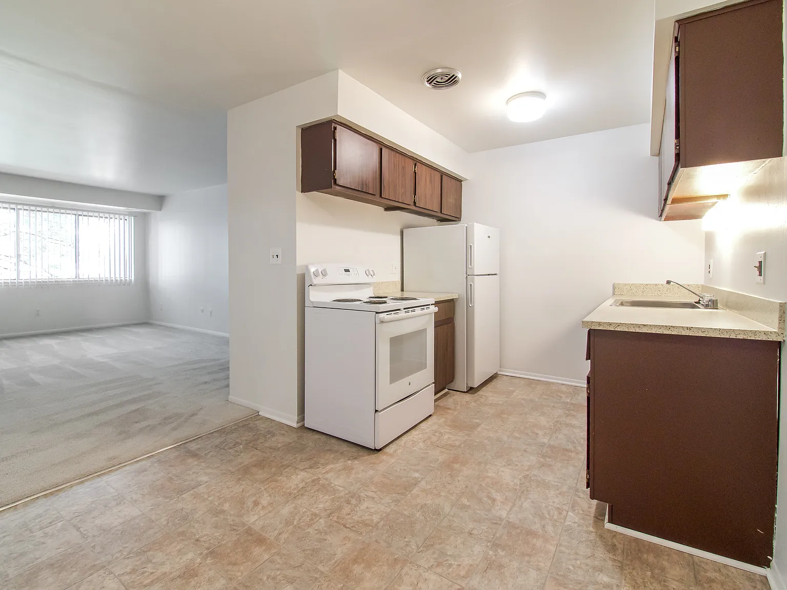 Garfield Park Apartments — Photo 2