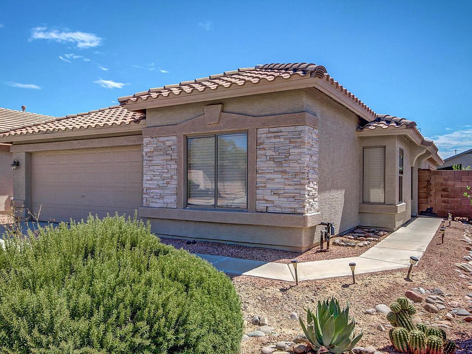 1st image of 15671 W Saguaro Ln