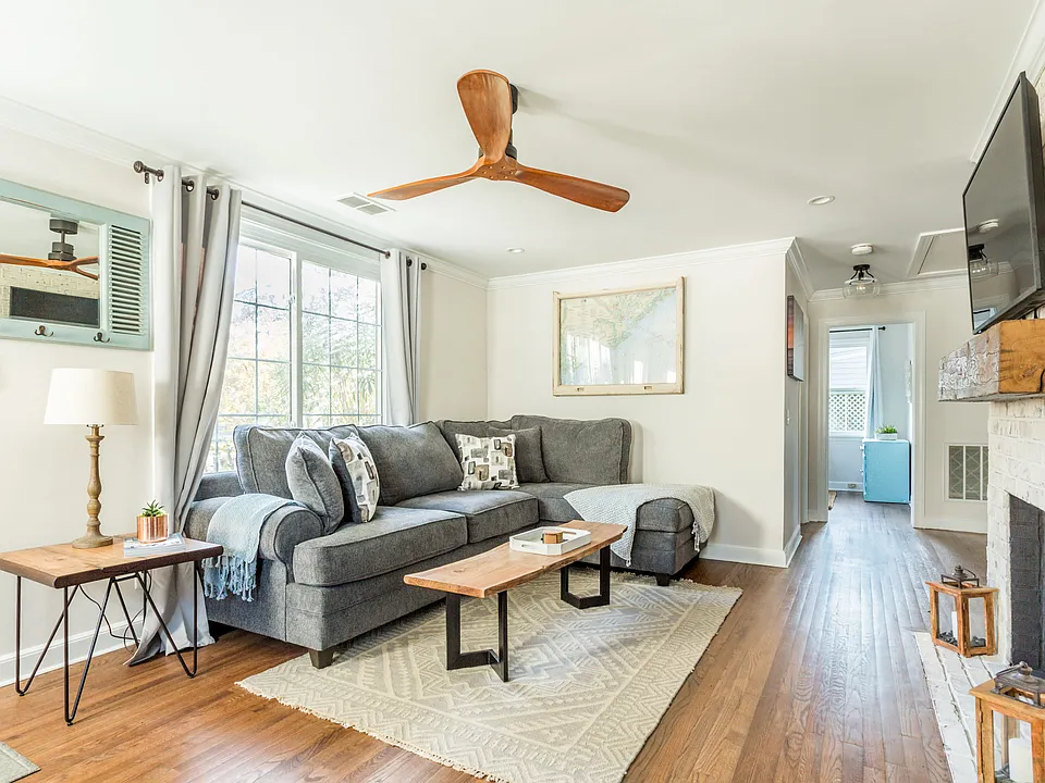 2108 Saint James Dr