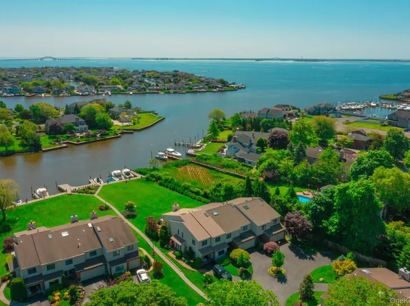 10 Hidden Harbor Drive, Babylon, NY 11702
