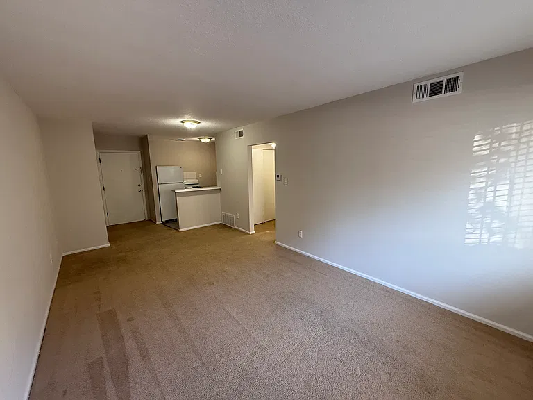 7323 Hoover Ave — Photo 10