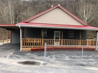 1916 Cabin Creek Rd, Drybranch, WV 25061