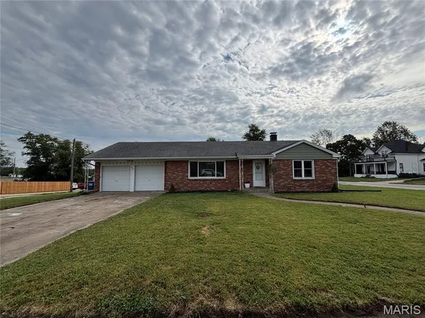 202 Cherry St, Wright City, MO 63390