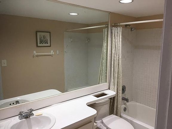 4th image of 10765 SW 108th Ave APT 204
