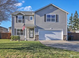 414 Easy St SE, Rainier, WA 98576