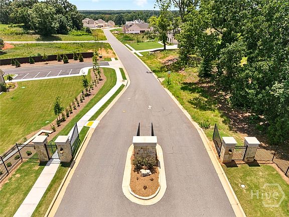 4th image of 2528 Malcom Estates Drive