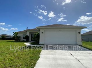 2821 NW 6th Pl, Cape Coral, FL 33993